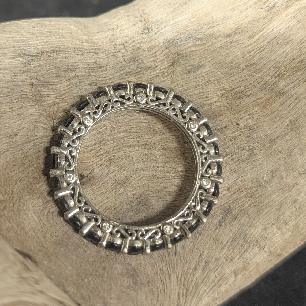 Elegant Silver Filigree Ring